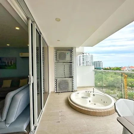 Cielo Mar Steps From The